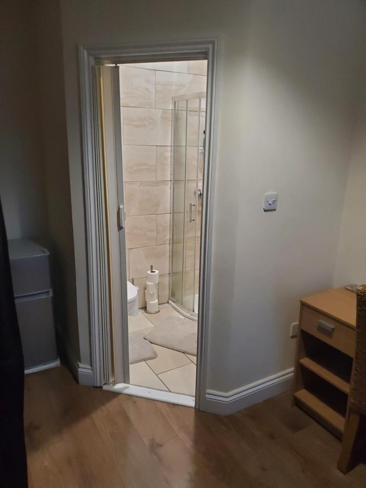 En Suite Bedrooms, Heaton, Newcastle Rom bilde